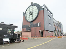 �@�֎Ԃ̌`�������^���w