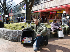 ����̑O�ō����������󂭂����o�b�N�ɋl�܂��ă|�[�Y�����߂�